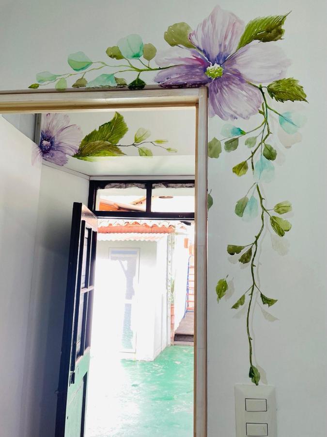 Tiyana House Bed & Breakfast *